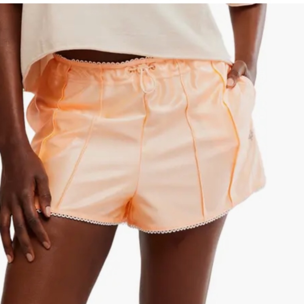 FP Movement XLarge Shorts Roll With It Free People Pastel Peach pockets NWT